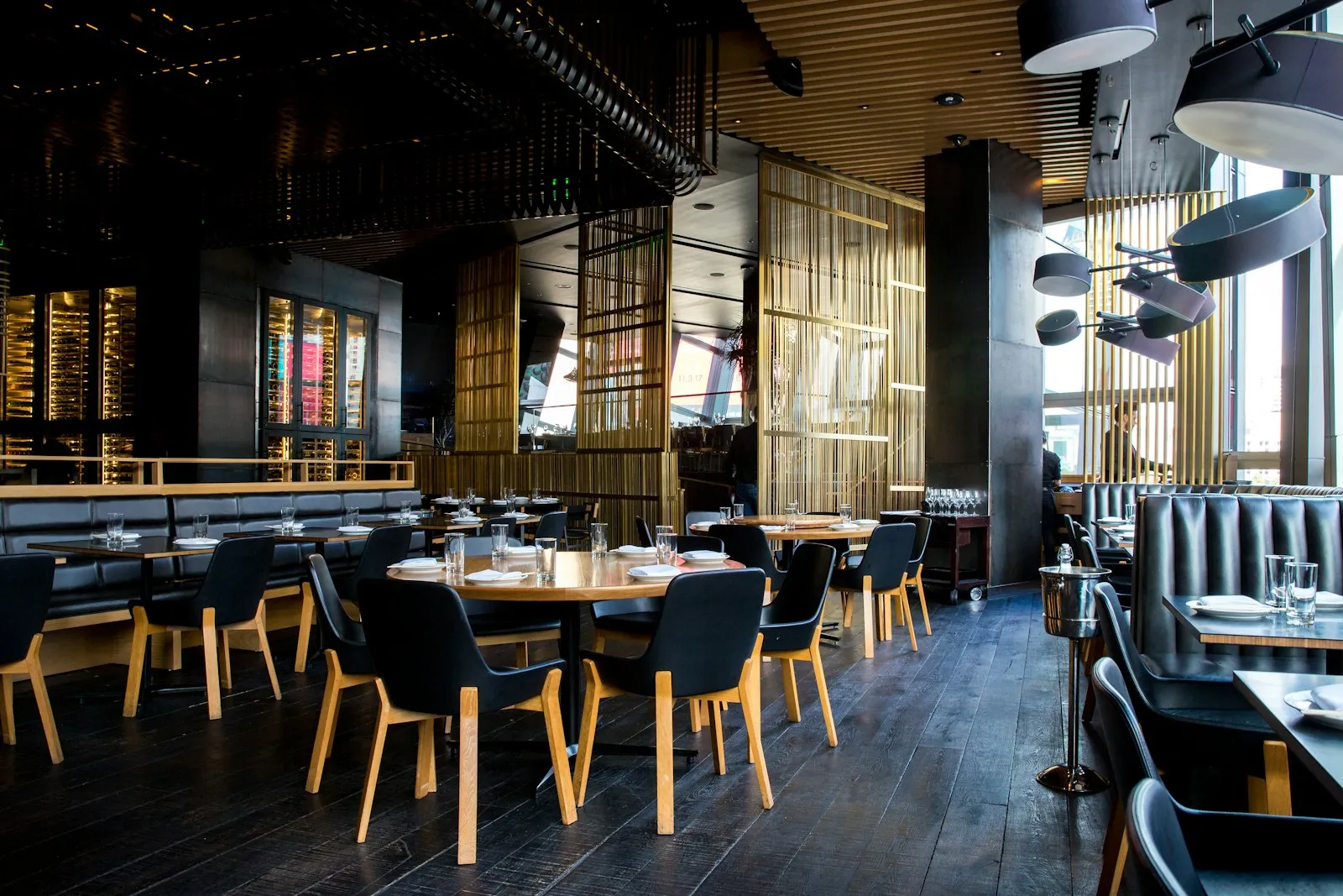 Working lunches and hosted corporate dinners